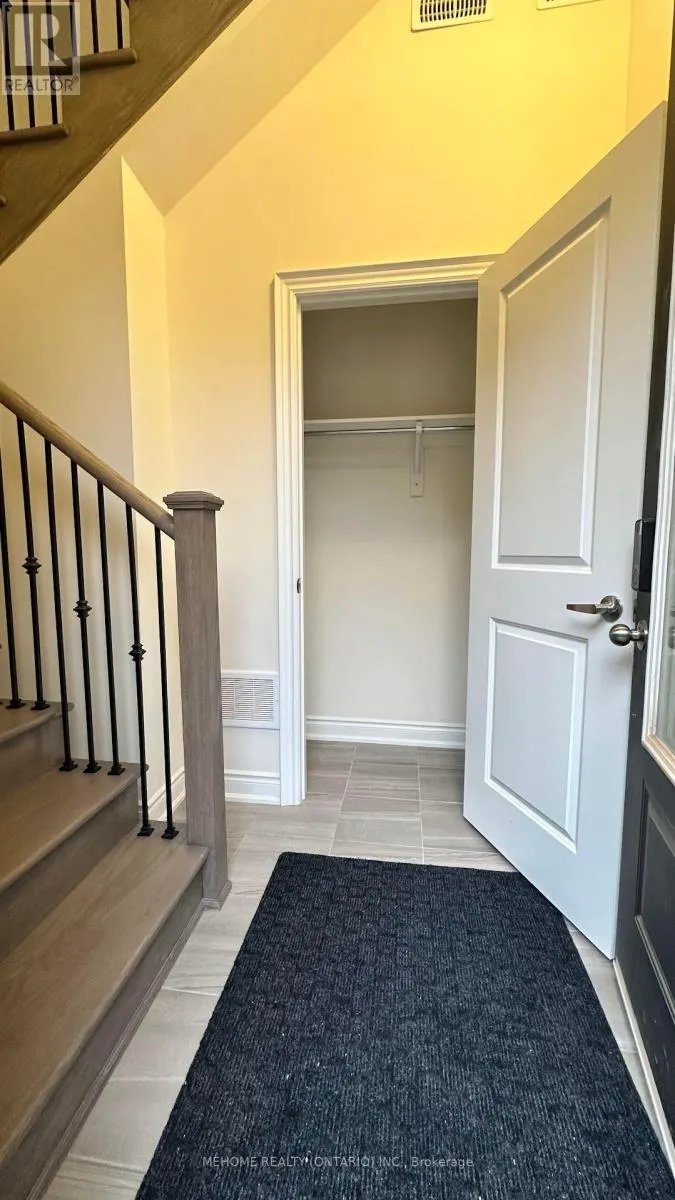 COACH HOUSE - 3346 MILLICENT AVENUE