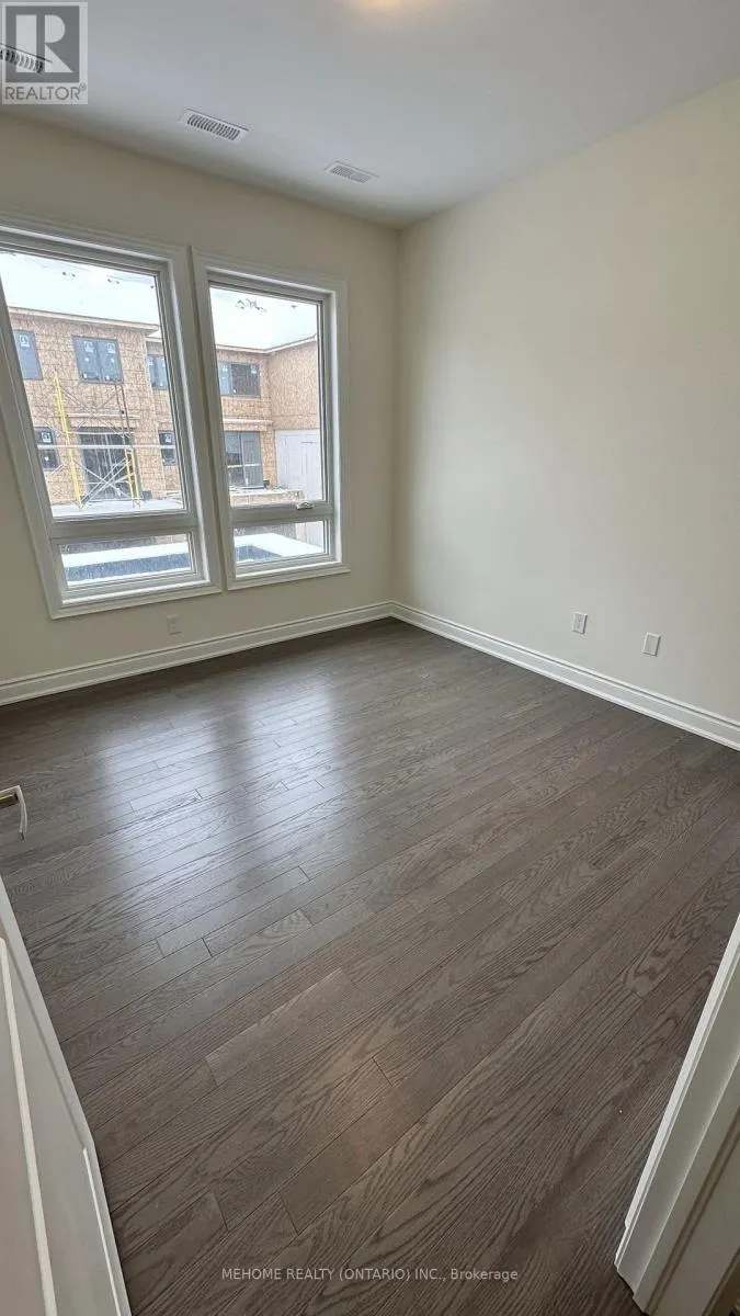 COACH HOUSE - 3346 MILLICENT AVENUE
