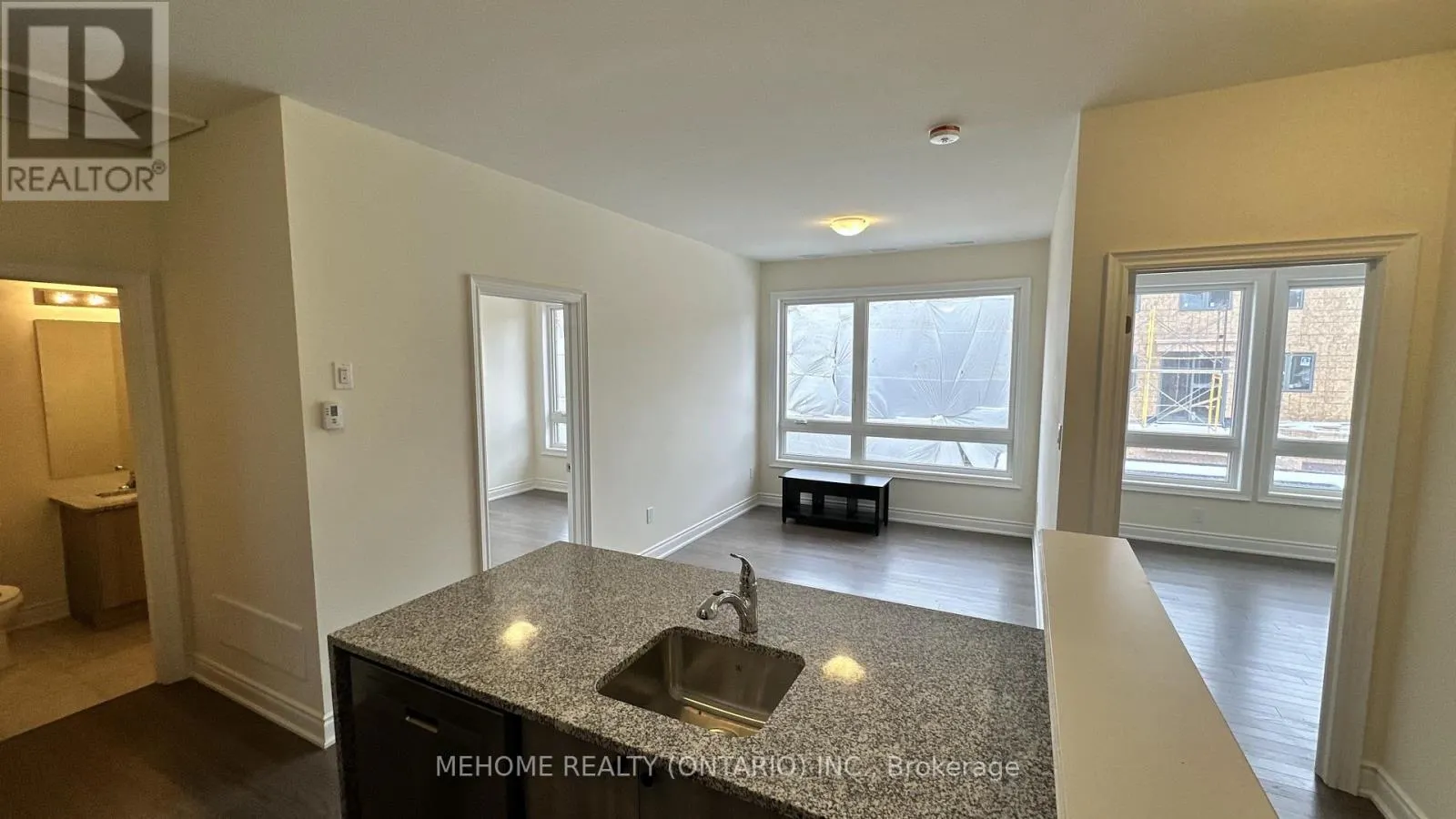 COACH HOUSE - 3346 MILLICENT AVENUE