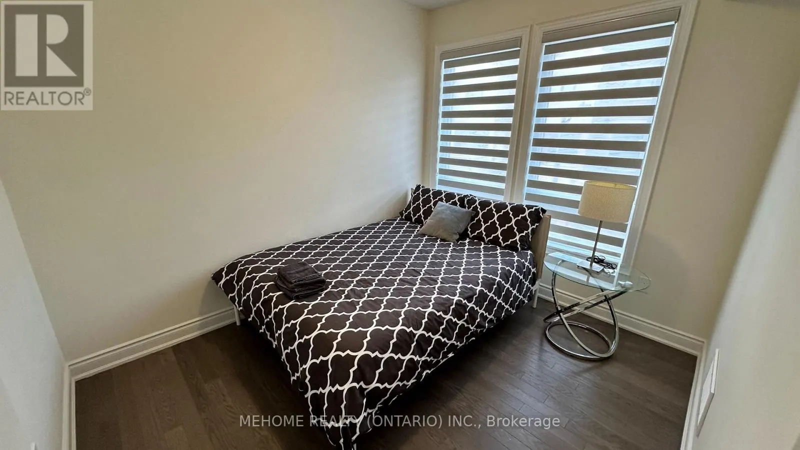 COACH HOUSE - 3346 MILLICENT AVENUE