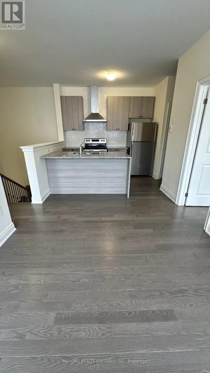 COACH HOUSE - 3346 MILLICENT AVENUE