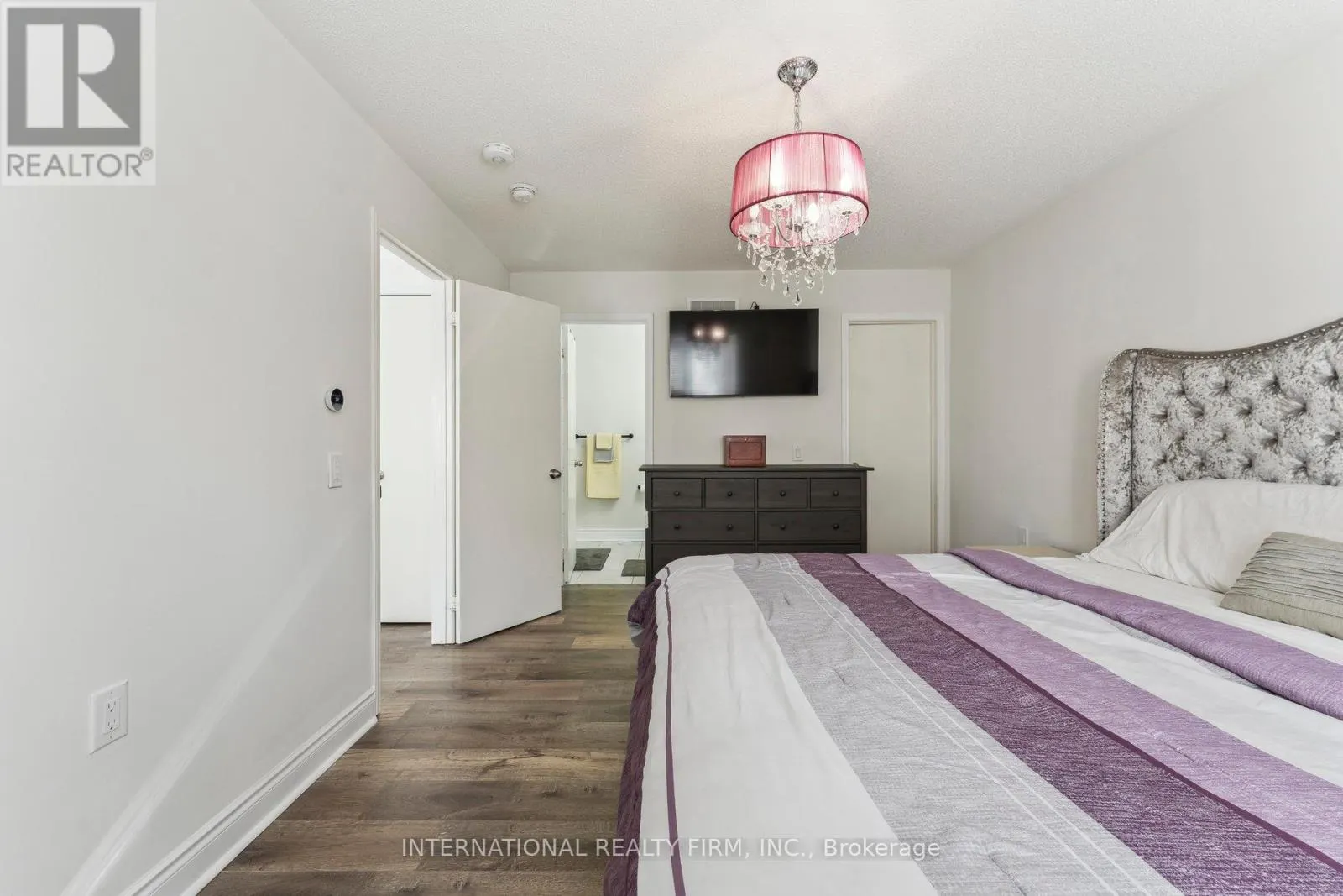 20 LOWES HILL CIRCLE