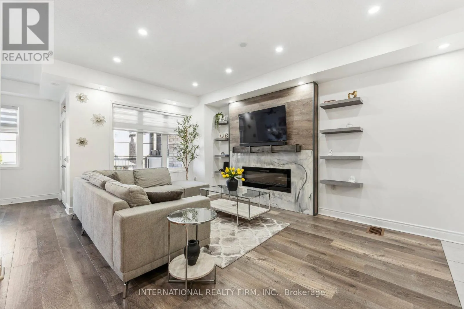 20 LOWES HILL CIRCLE