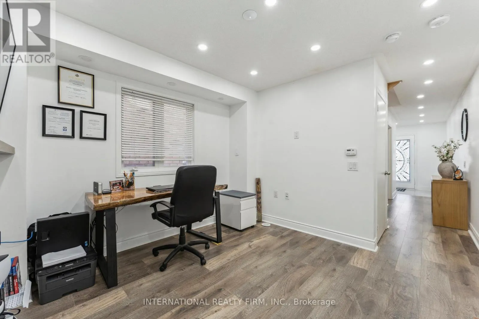 20 LOWES HILL CIRCLE