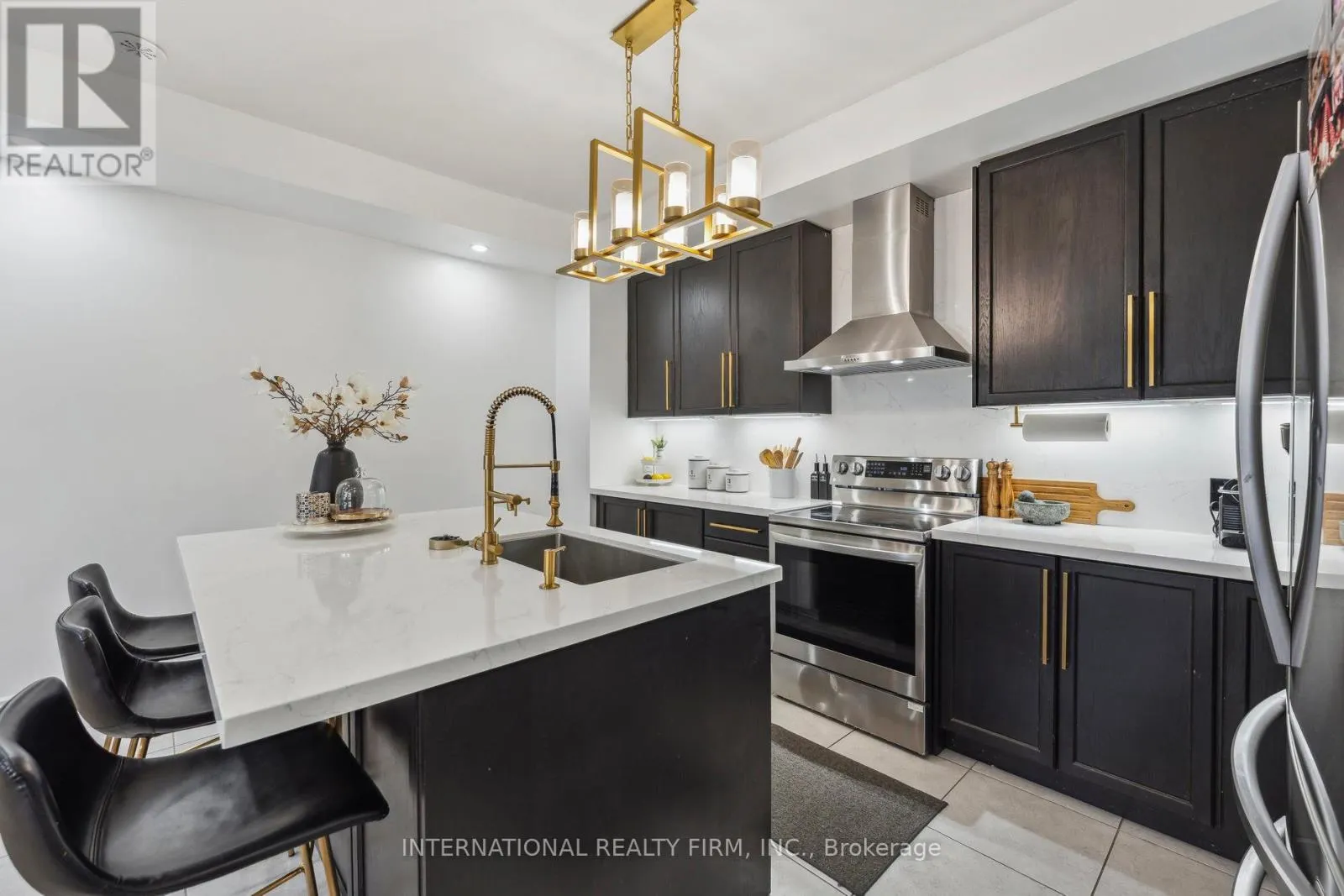 20 LOWES HILL CIRCLE