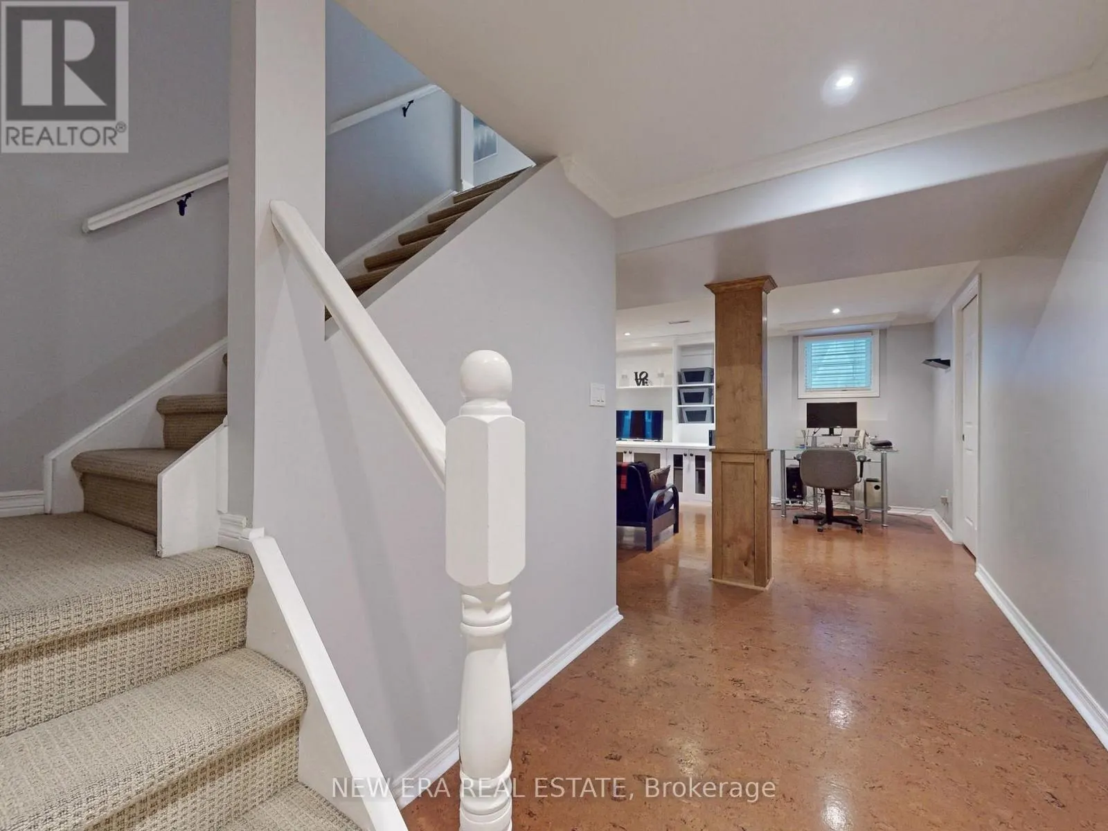 5380 FLORAL HILL CRESCENT