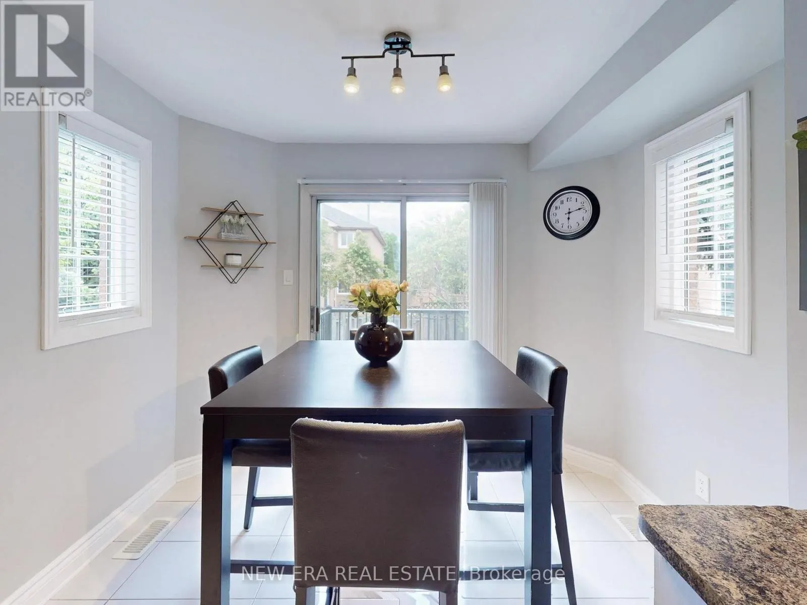 5380 FLORAL HILL CRESCENT