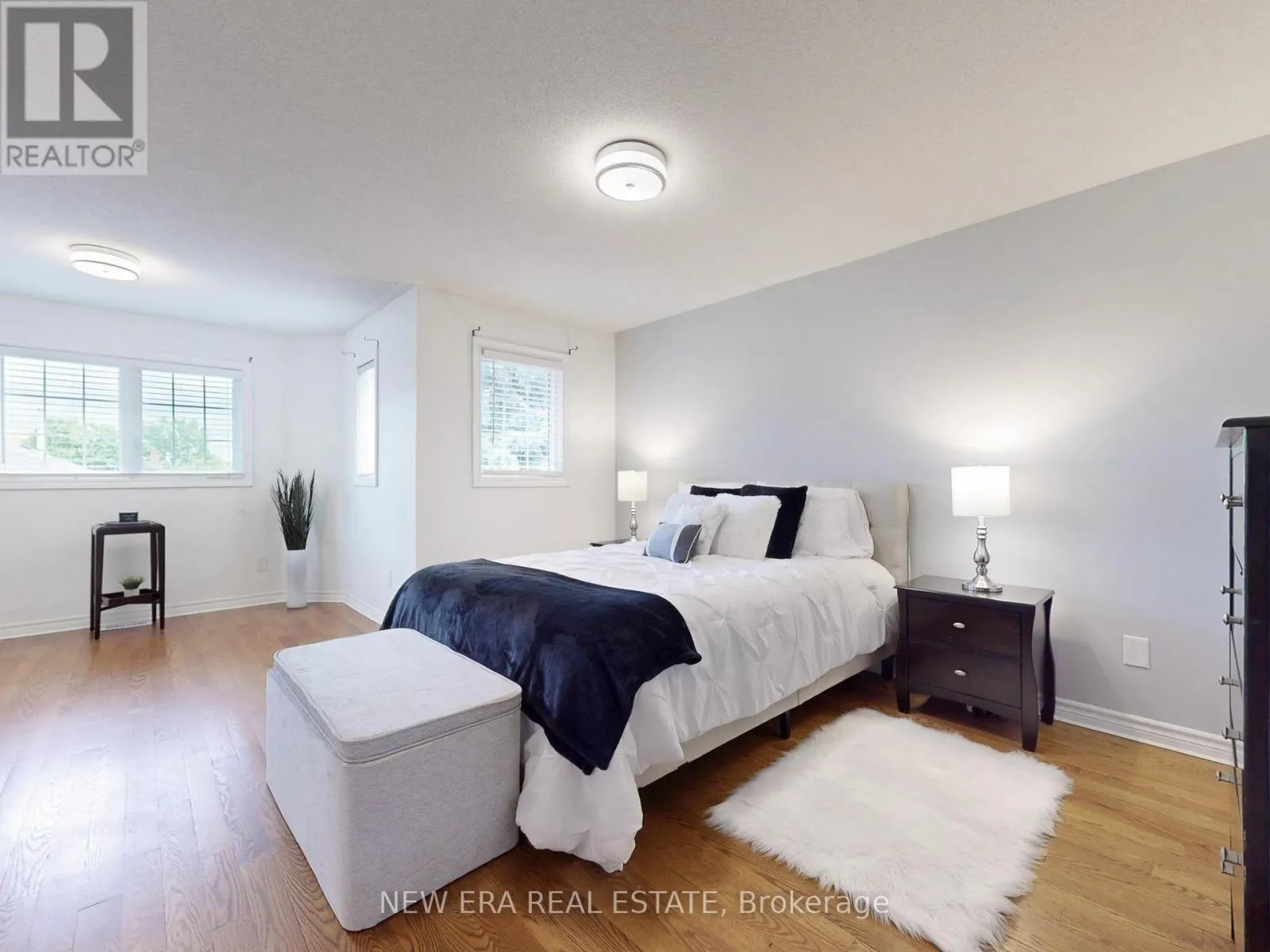 5380 FLORAL HILL CRESCENT