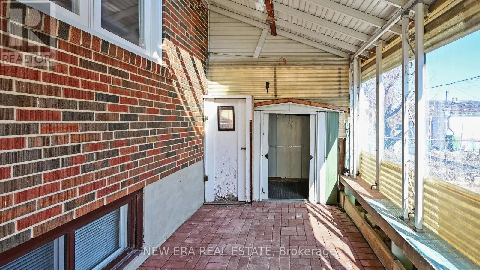 35 BECKETT AVENUE