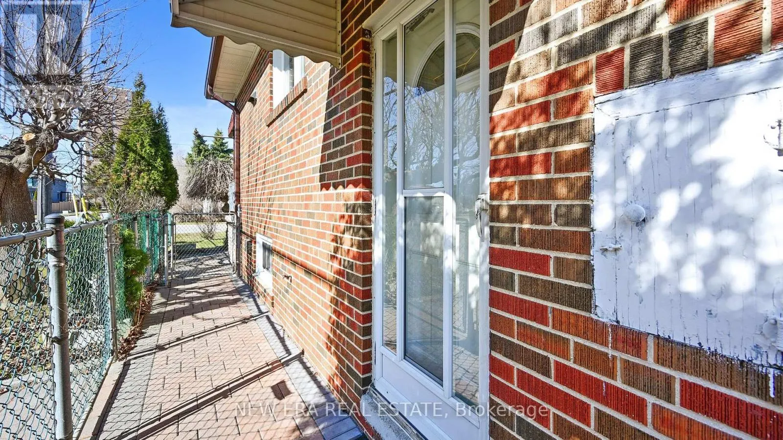 35 BECKETT AVENUE
