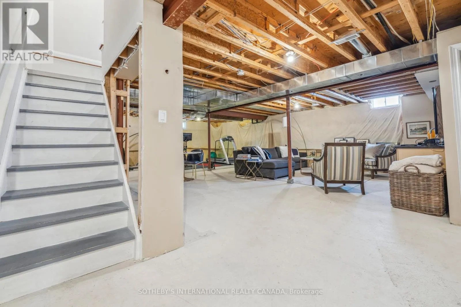 221 CARLINI COURT