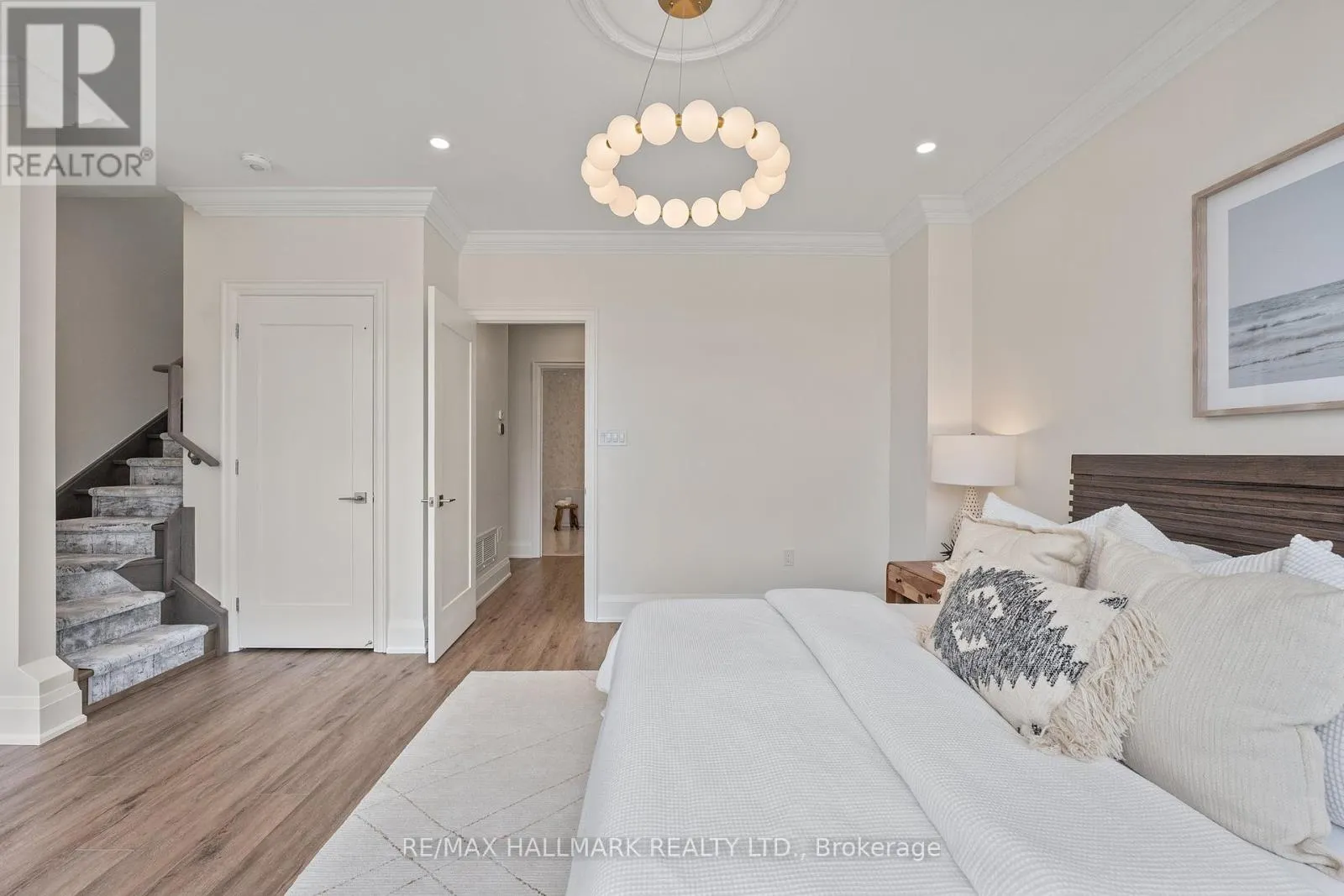 129 HIGH STREET W