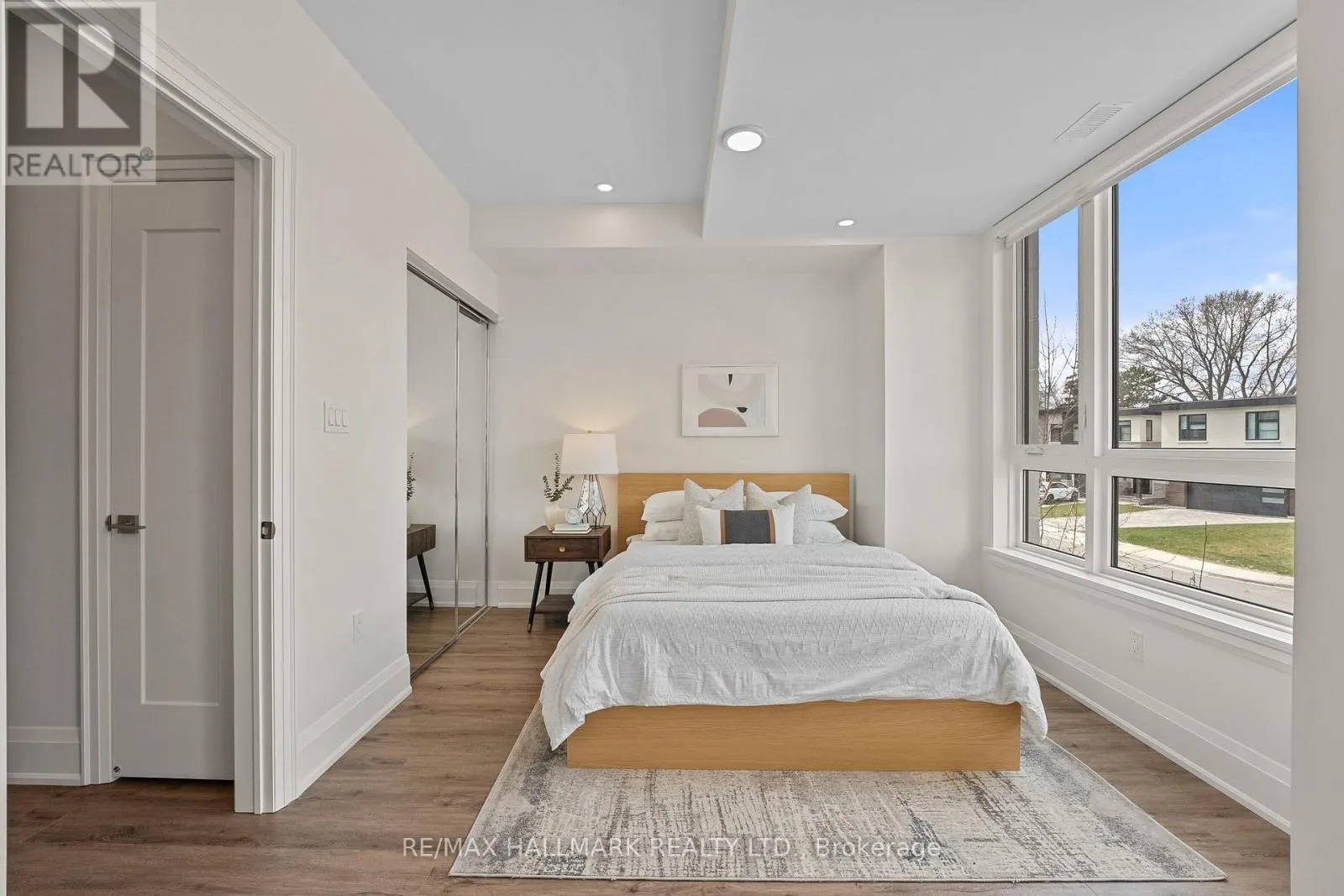 129 HIGH STREET W