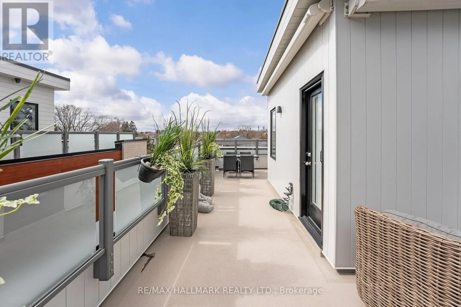 129 HIGH STREET W