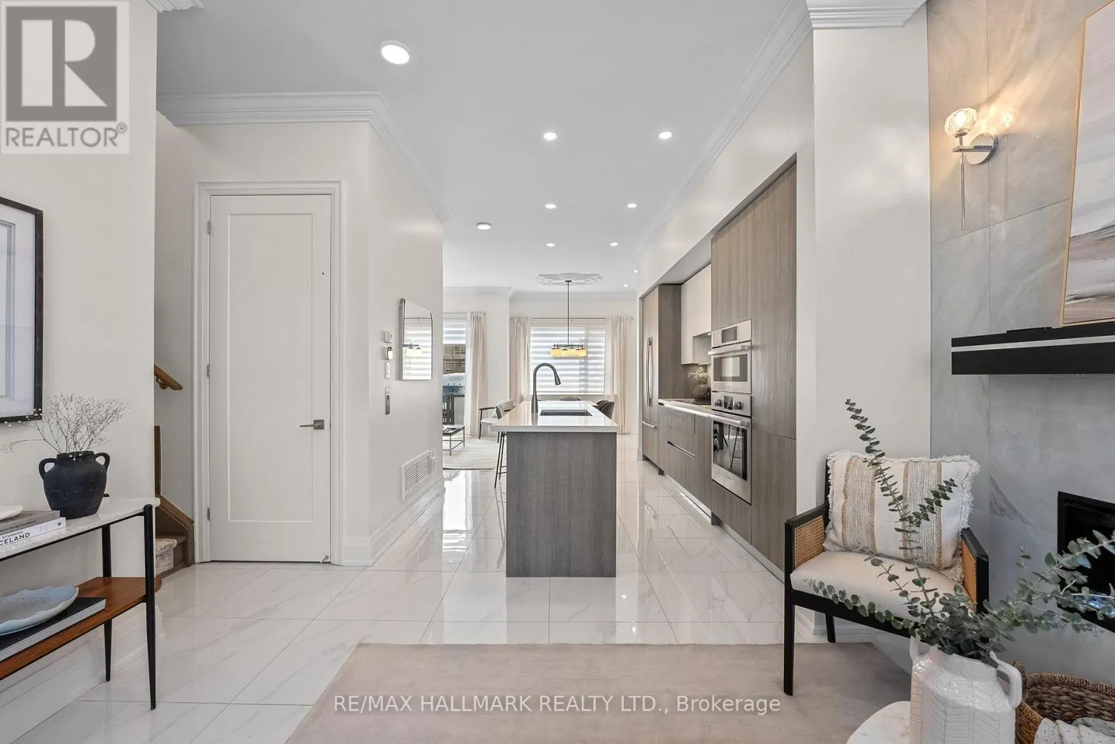 129 HIGH STREET W