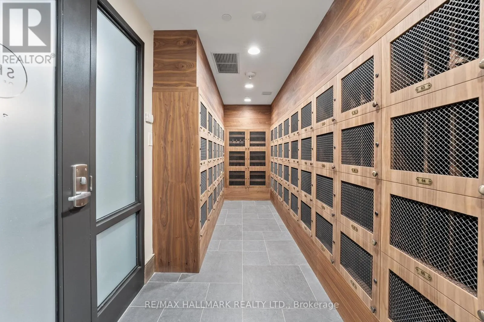 129 HIGH STREET W