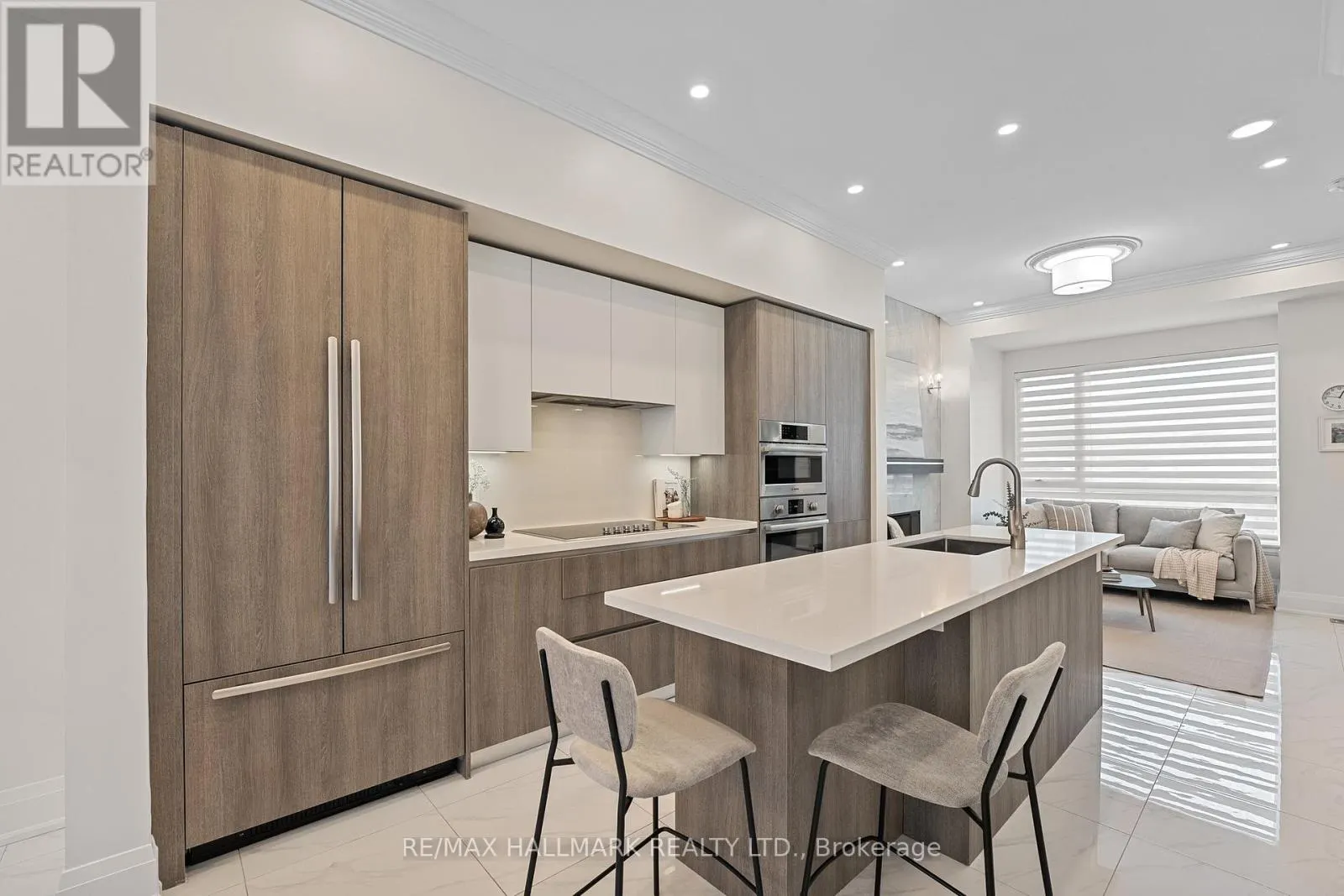 129 HIGH STREET W