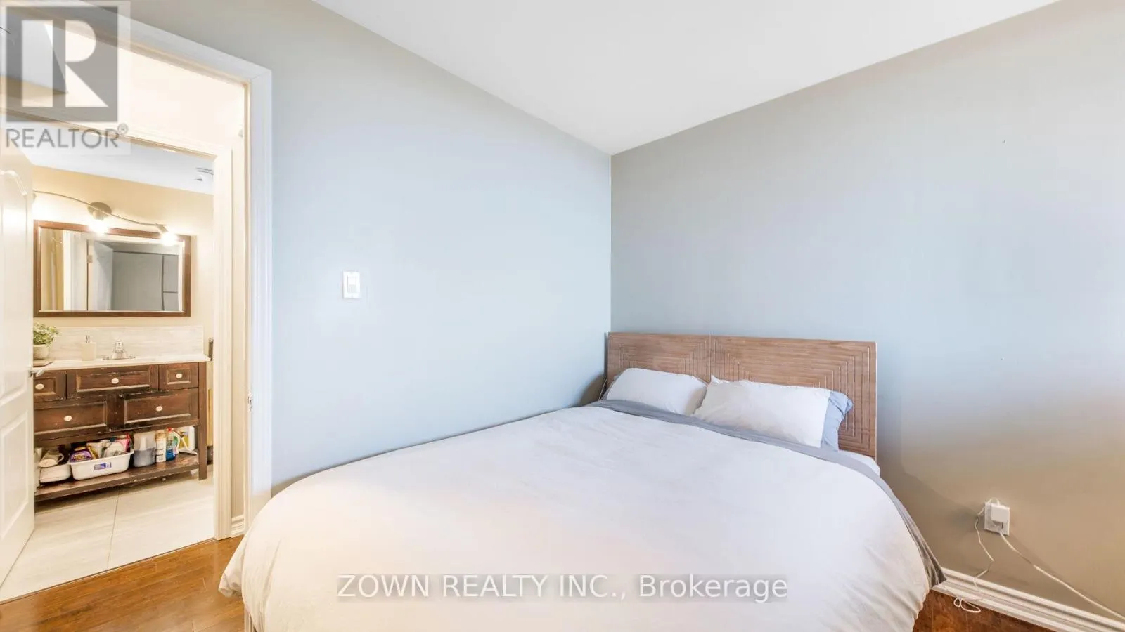 2210 - 10 MARTHA EATON WAY