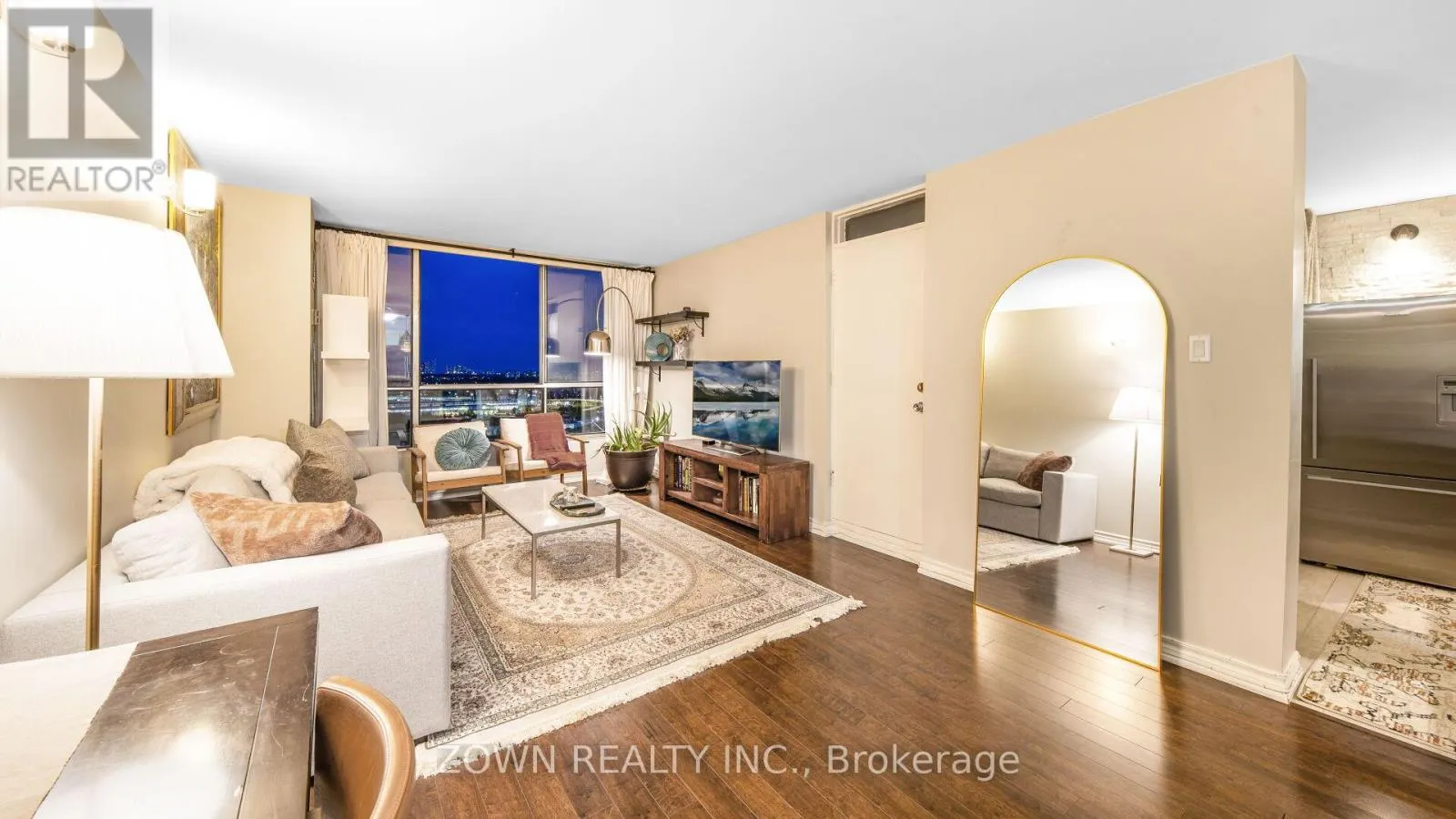 2210 - 10 MARTHA EATON WAY