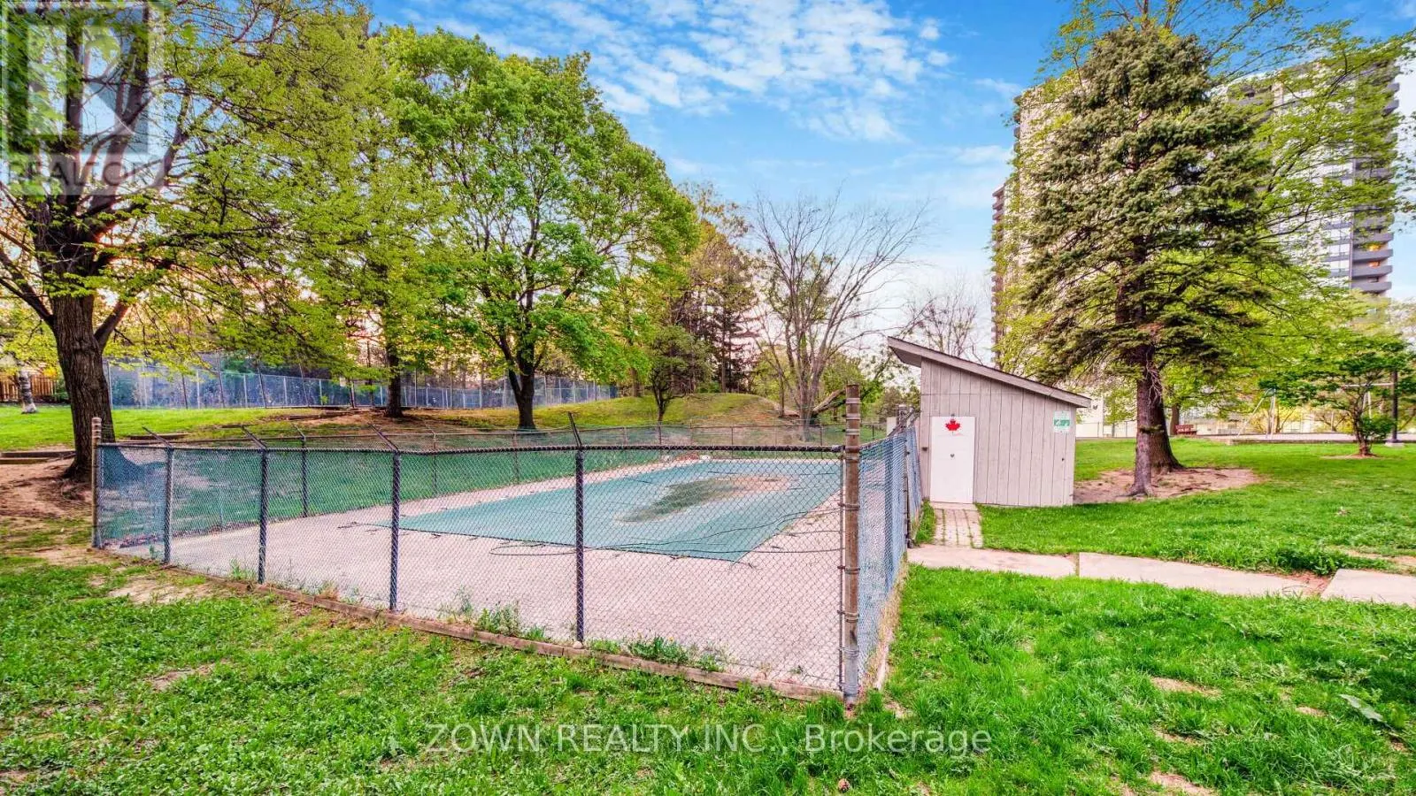 2210 - 10 MARTHA EATON WAY