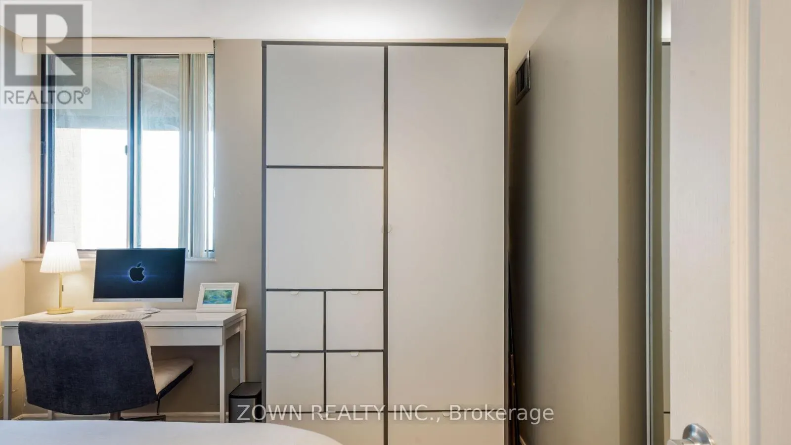 2210 - 10 MARTHA EATON WAY