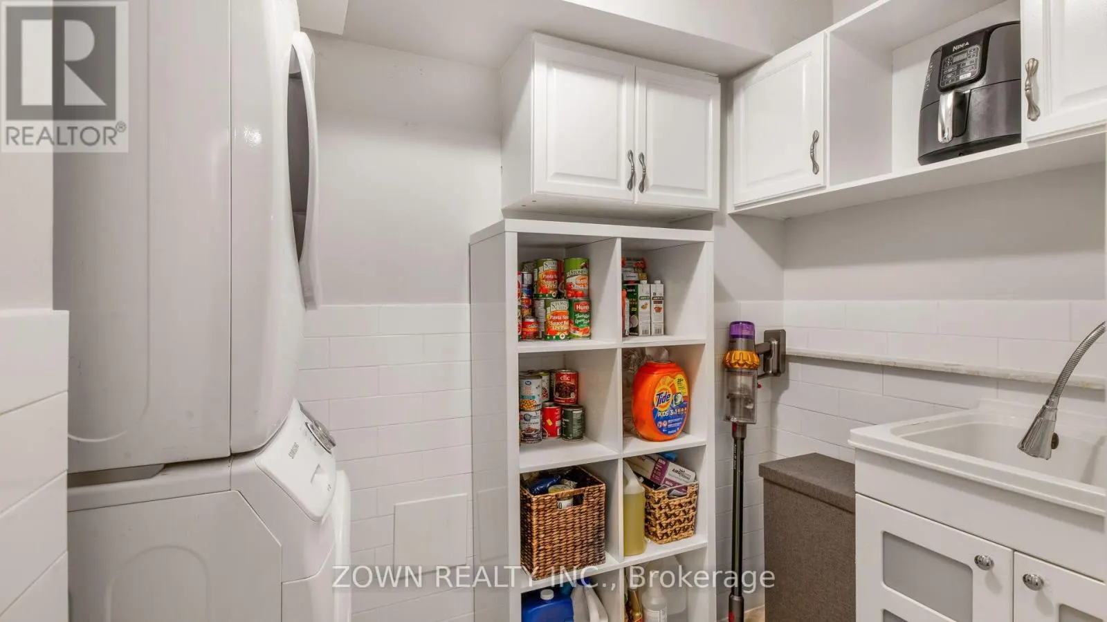 2210 - 10 MARTHA EATON WAY
