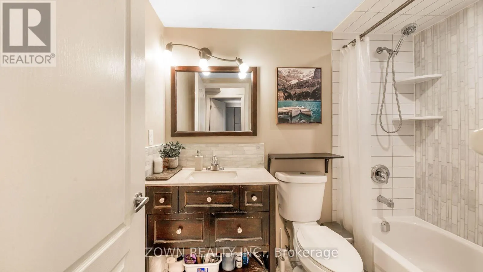 2210 - 10 MARTHA EATON WAY
