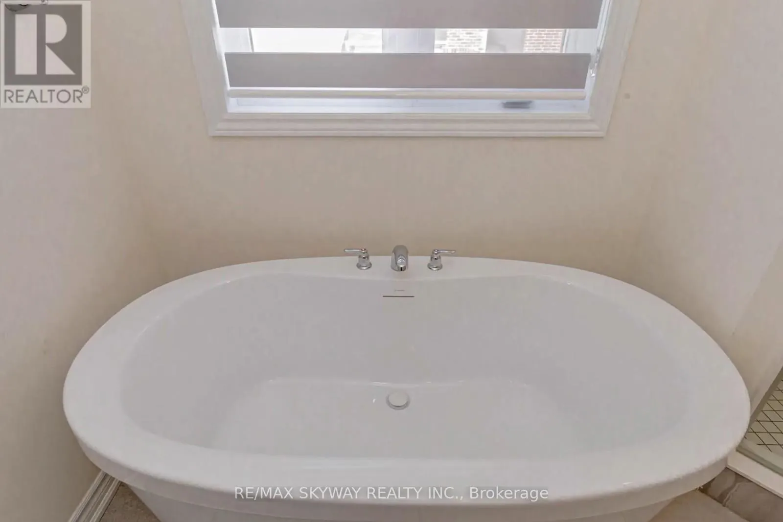 29 THORNVALLEY TERRACE W