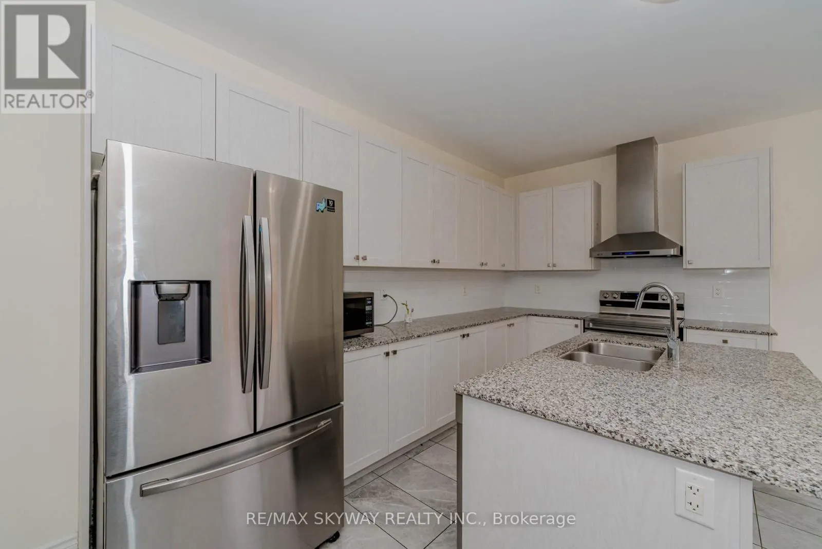 29 THORNVALLEY TERRACE W