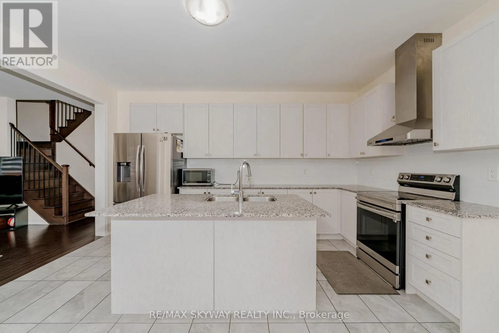 29 THORNVALLEY TERRACE W