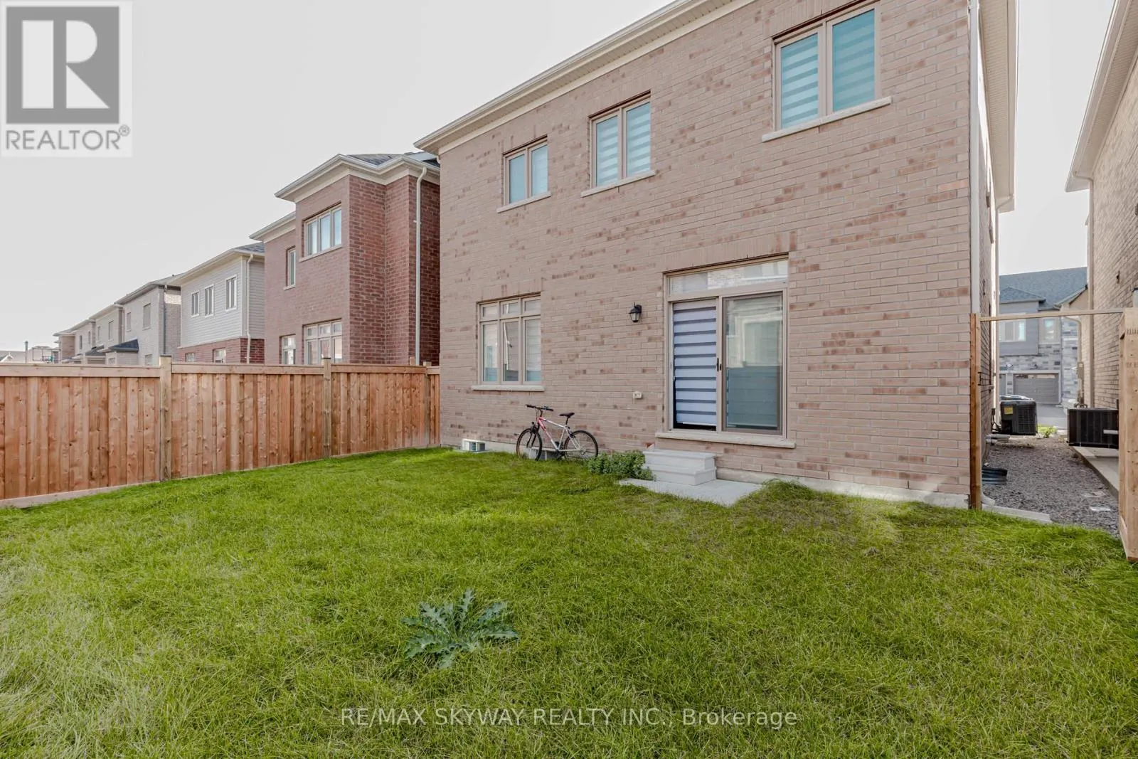 29 THORNVALLEY TERRACE W