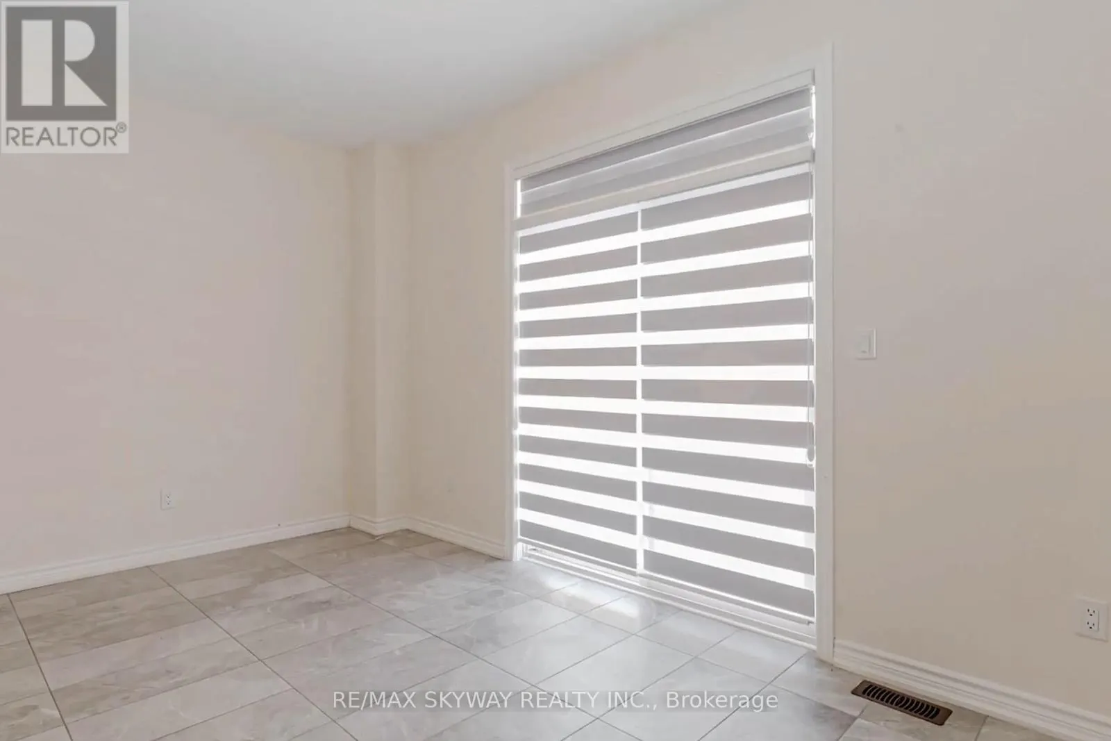 29 THORNVALLEY TERRACE W