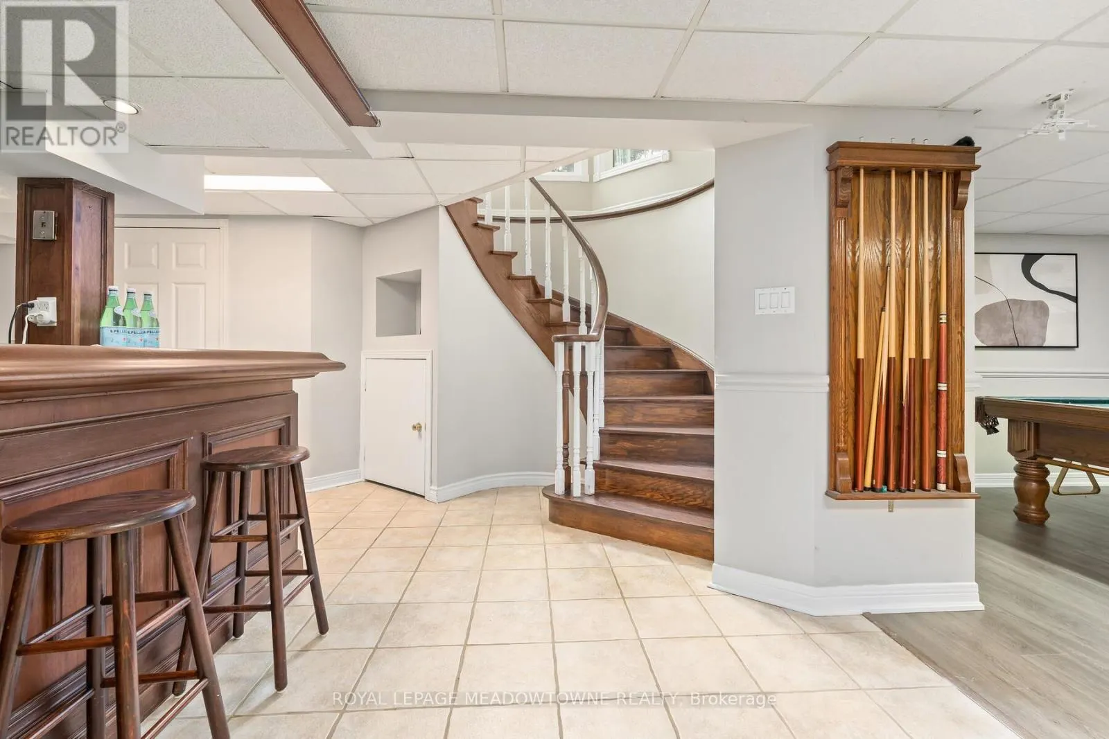 3 THOMAS COURT
