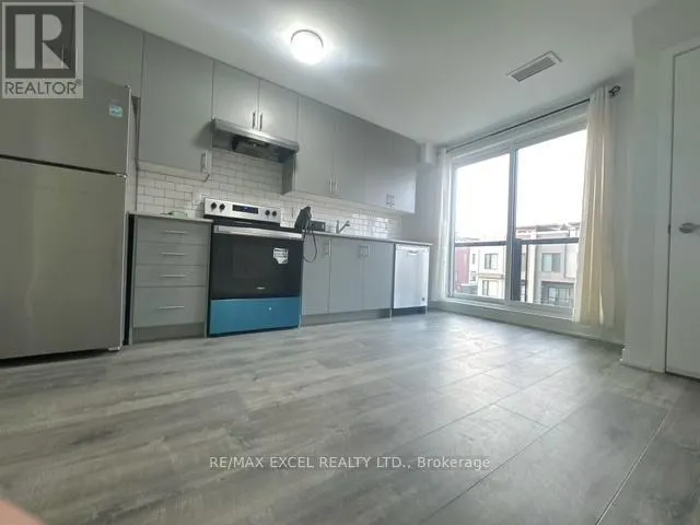403 - 3401 RIDGEWAY DRIVE