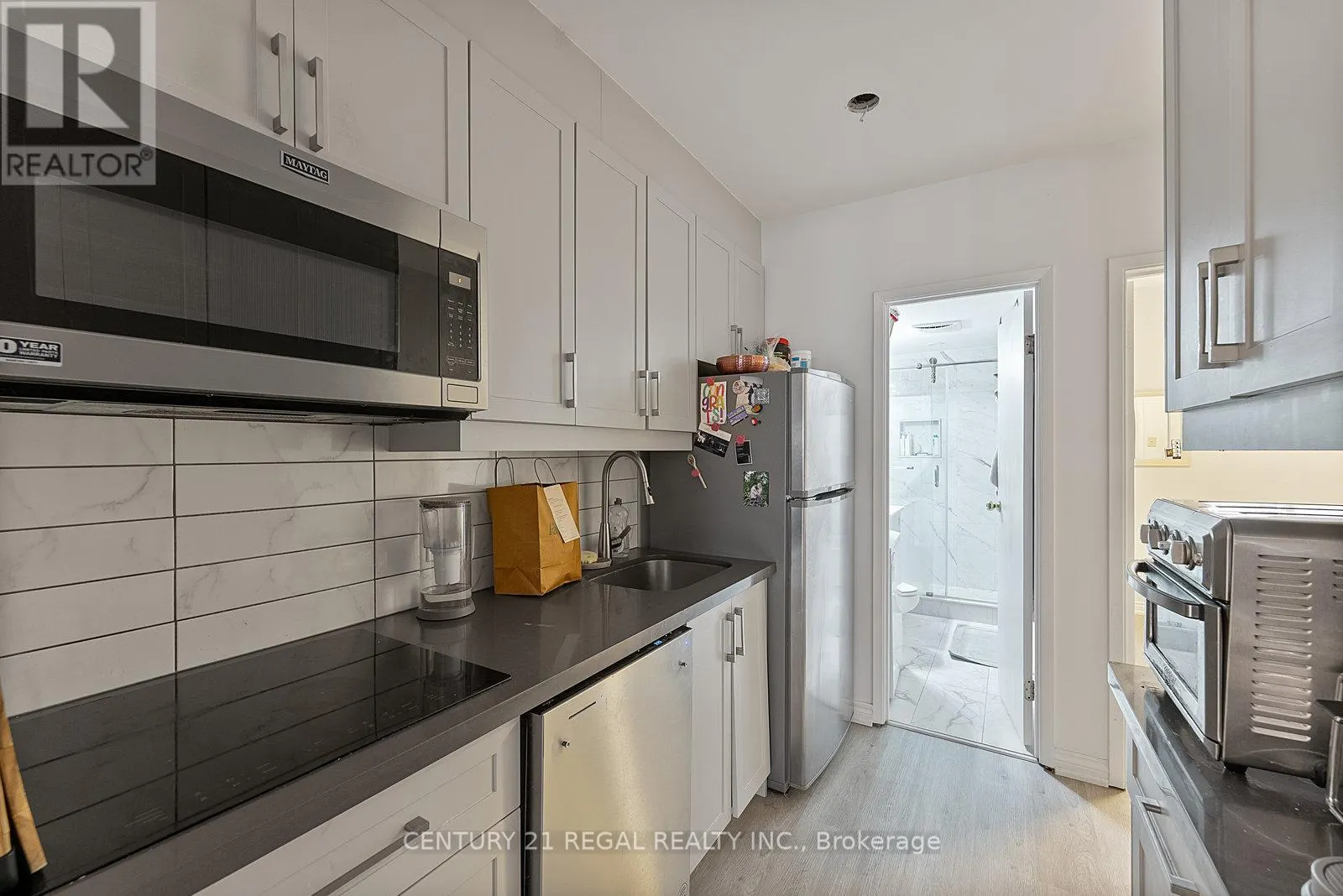 1664 QUEEN STREET W