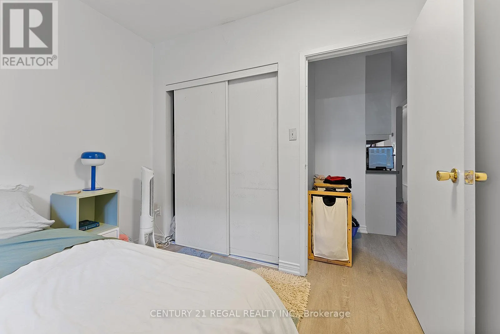 1664 QUEEN STREET W