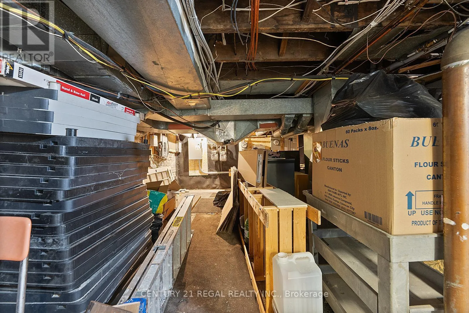 1664 QUEEN STREET W