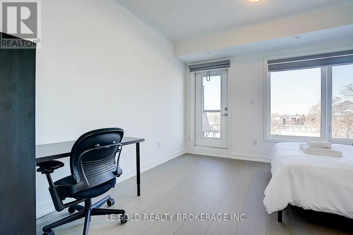 2ND FLOOR ROOM #2W - 89 FREDERICK TISDALE DRIVE