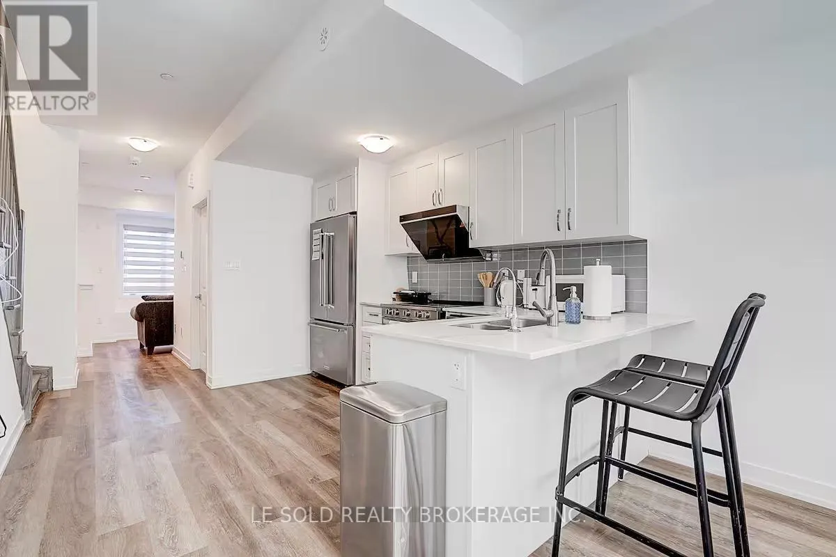 2ND FLOOR ROOM #2W - 89 FREDERICK TISDALE DRIVE