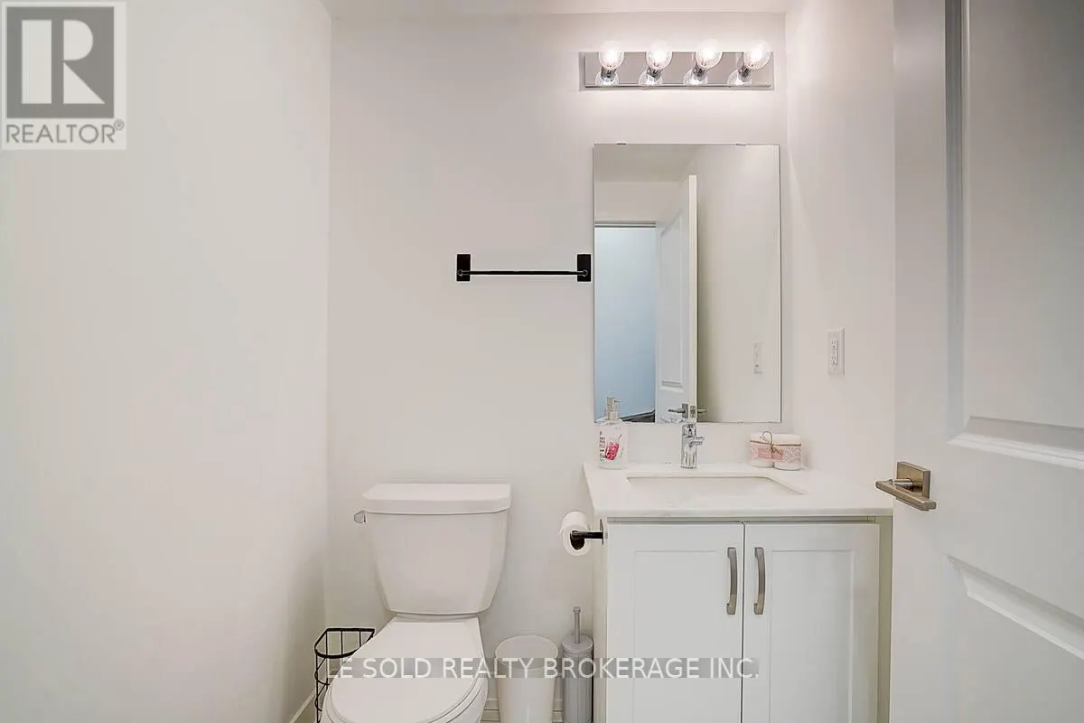 2ND FLOOR ROOM #2W - 89 FREDERICK TISDALE DRIVE