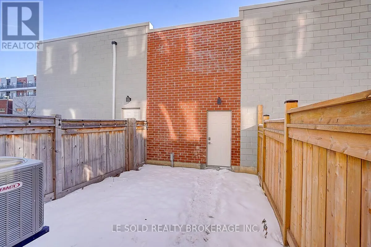 2ND FLOOR ROOM #2W - 89 FREDERICK TISDALE DRIVE