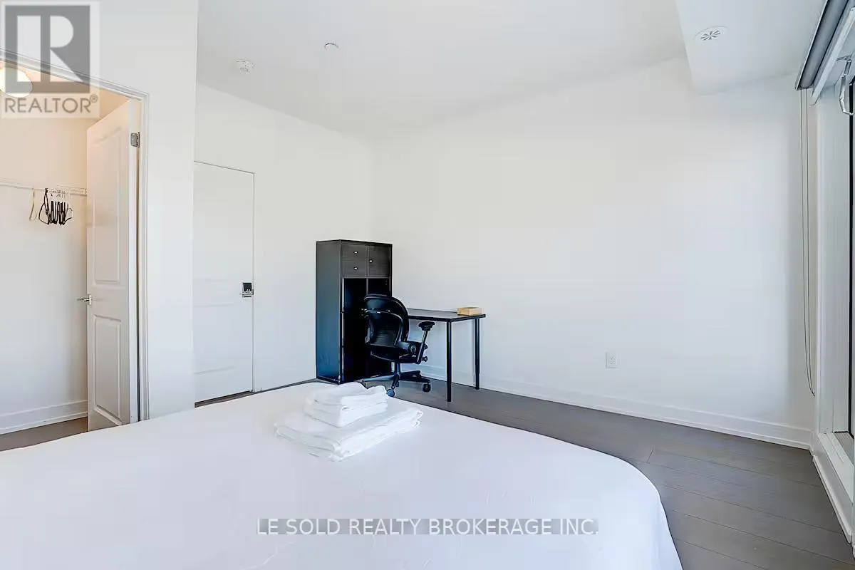 2ND FLOOR ROOM #2W - 89 FREDERICK TISDALE DRIVE
