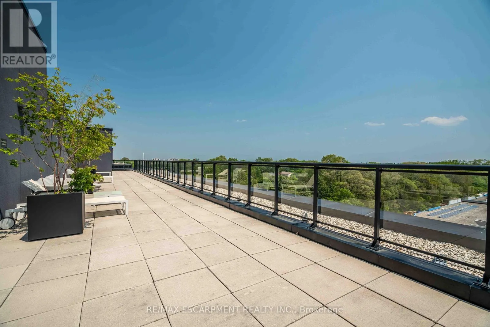 A310 - 1117 COOKE BOULEVARD