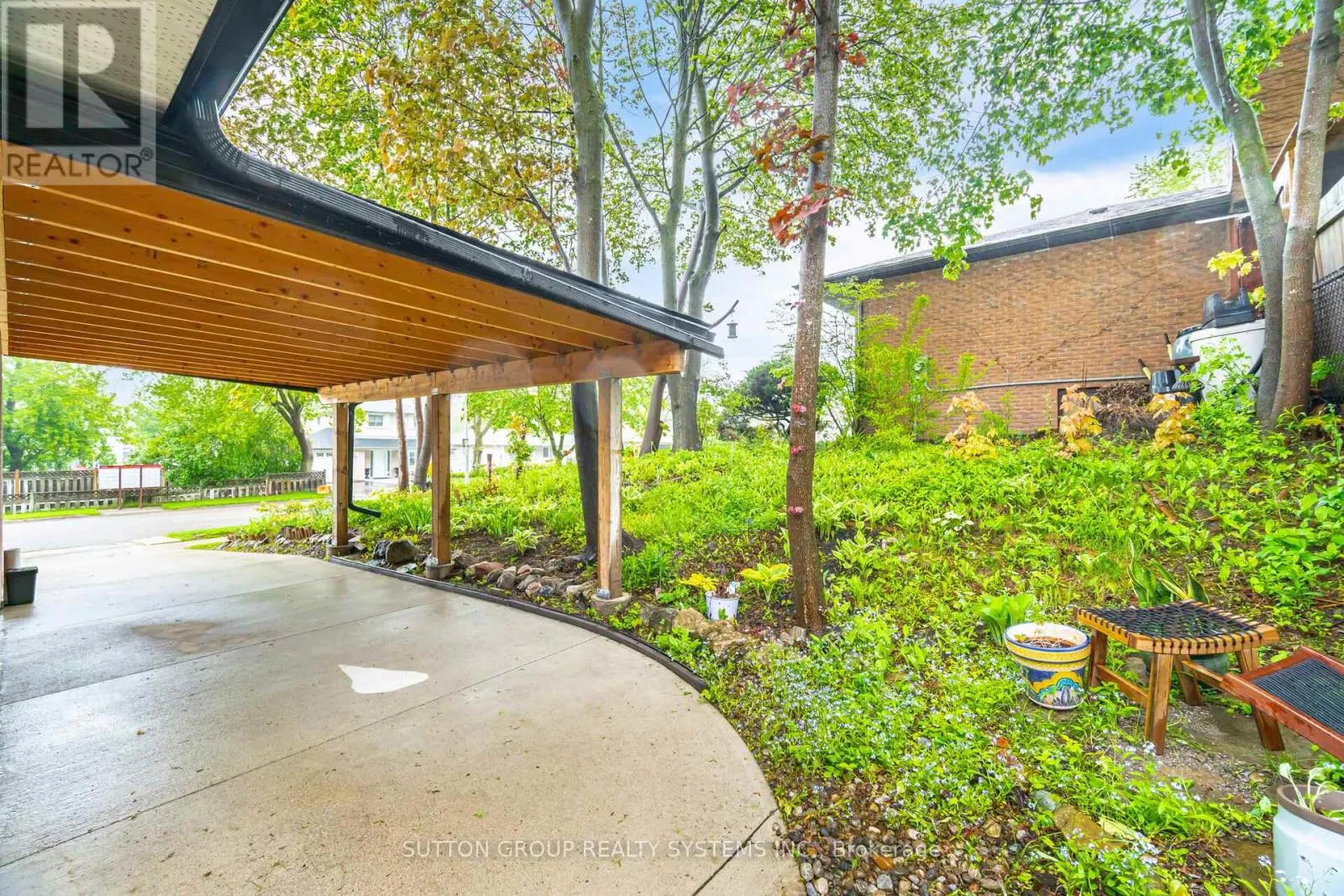 175 CONNAUGHT CRESCENT