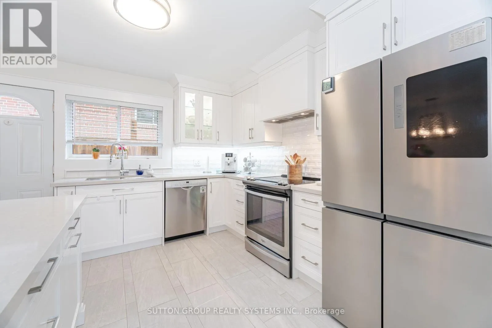 175 CONNAUGHT CRESCENT