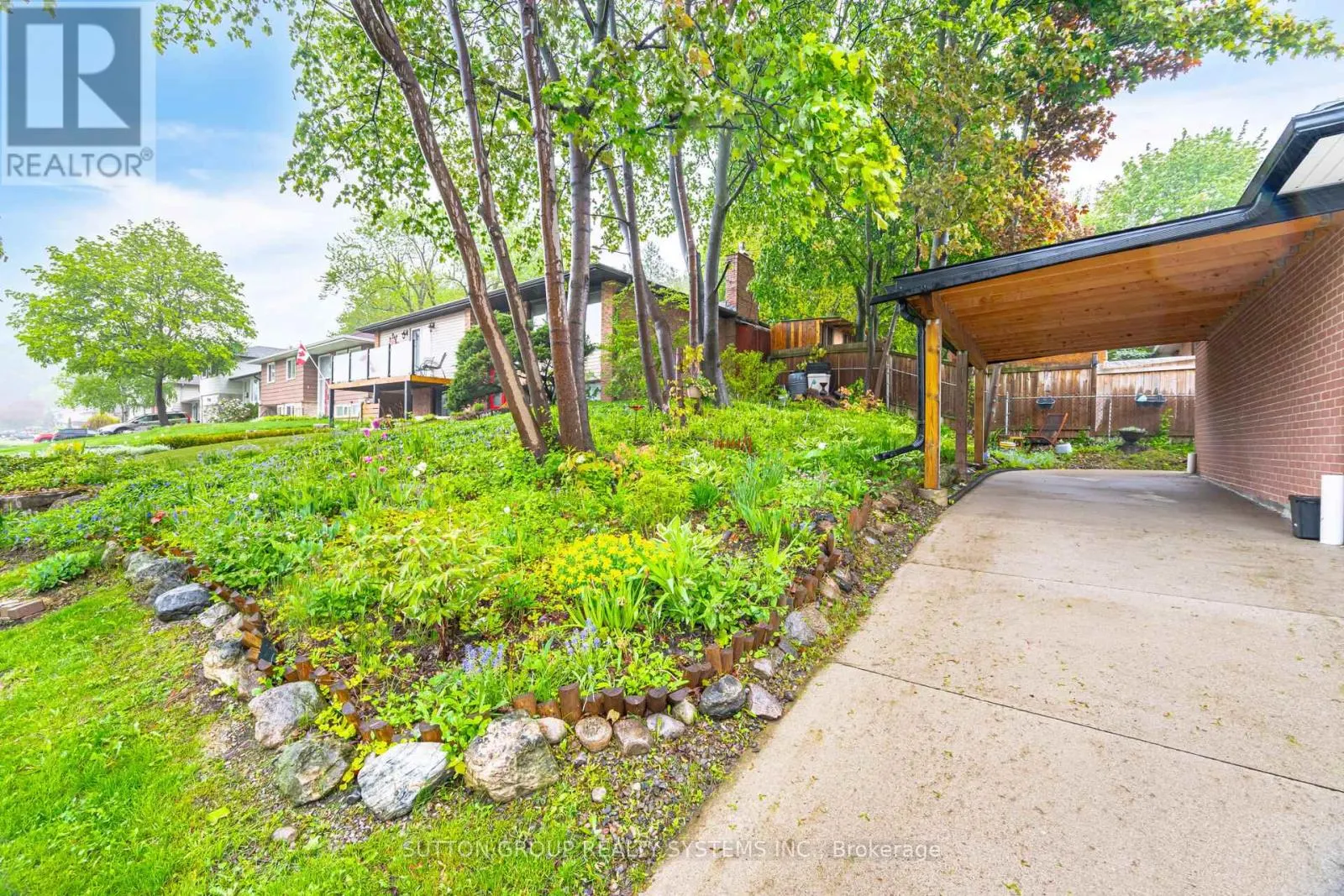 175 CONNAUGHT CRESCENT