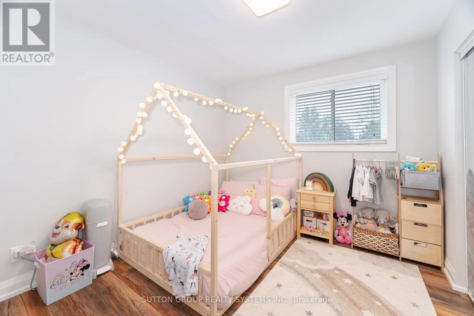 175 CONNAUGHT CRESCENT