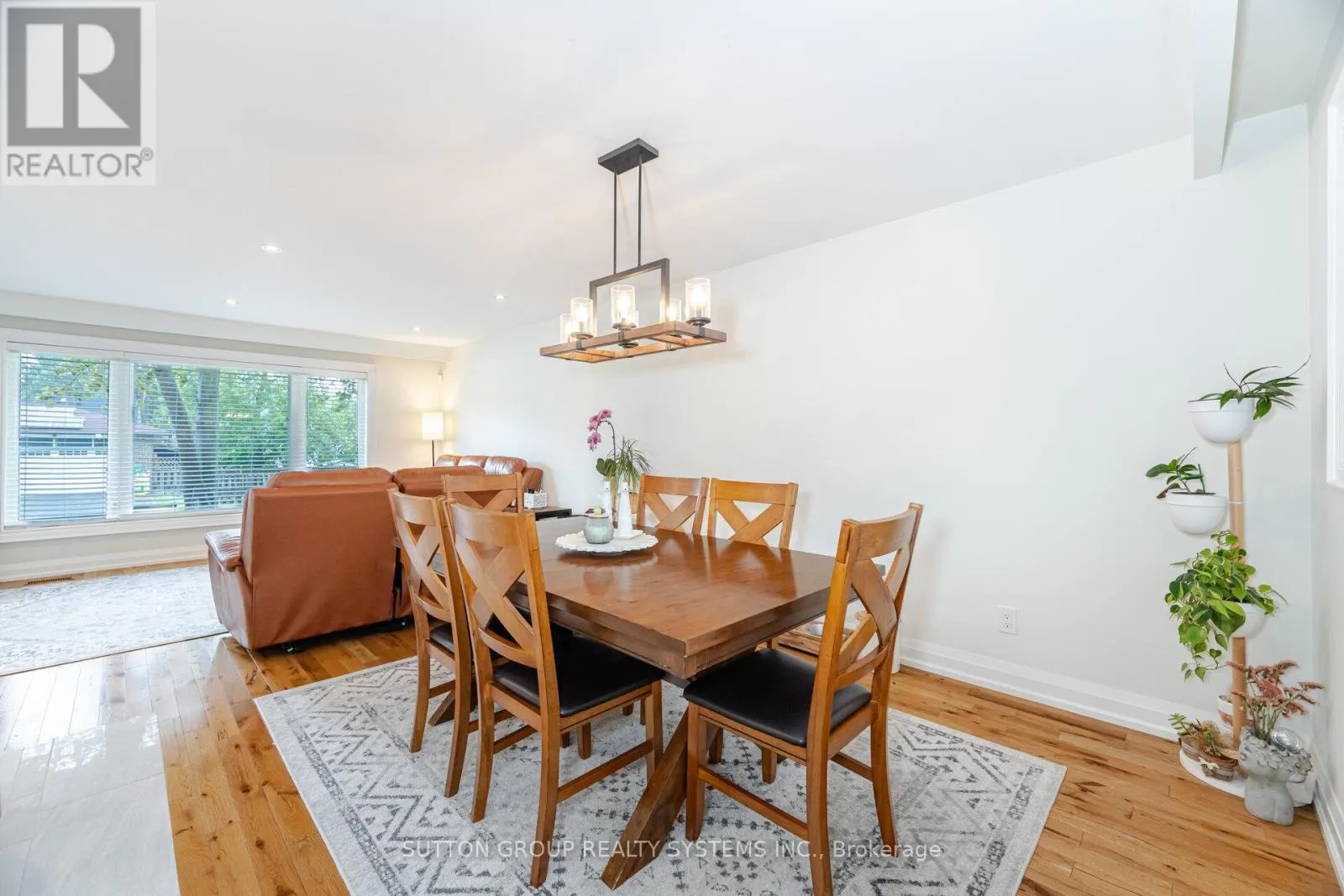 175 CONNAUGHT CRESCENT