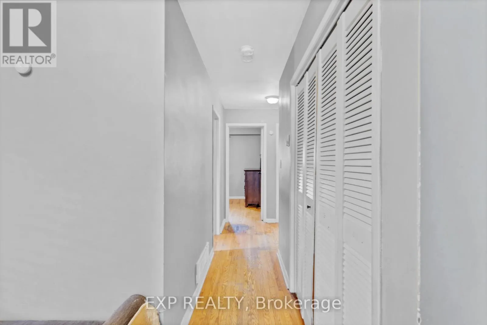 111 MOUNTAINVIEW ROAD S