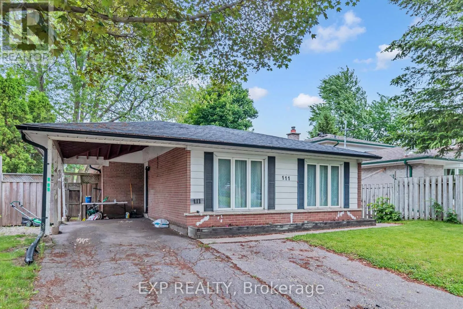 111 MOUNTAINVIEW ROAD S